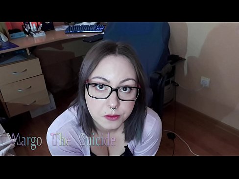 ❤️ Sexy dievča s okuliarmi hlboko fajčí vibrátor na kameru ❤️ Porno vk na nás ❌️